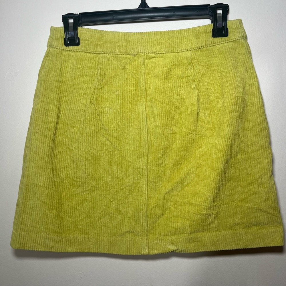 Moon River sz Small Lime Green Corduroy Mini Skirt w/ full front zipper & pocket - Picture 2 of 12